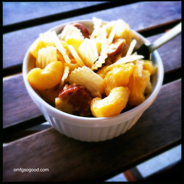 Ballpark Mac n Cheese Hotdogs and Chips