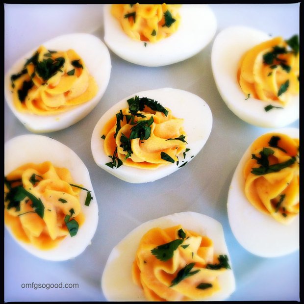 Sriracha-Deviled-Eggs-2