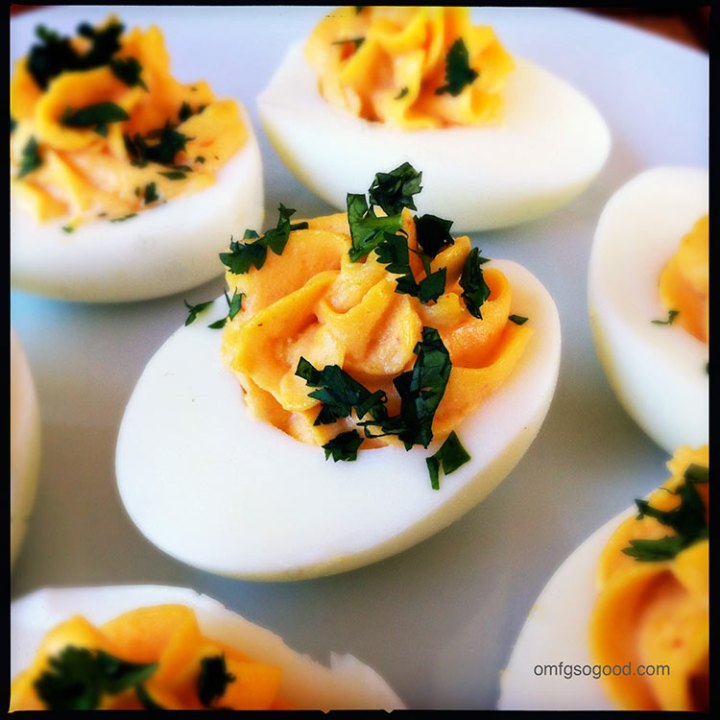 Sriracha-Deviled-Eggs-3
