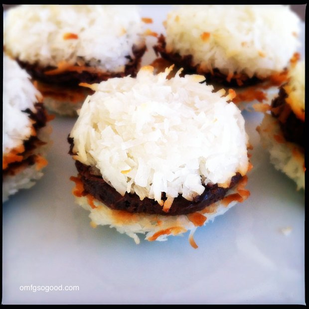 Coconut-Macaroon-Sandwiches-6