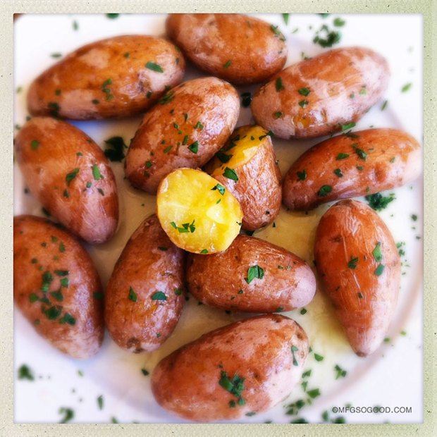 Salt-Potatoes-with-Butter-and-Parsley-3
