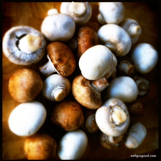 Button-and-Baby-Portabella-Mushrooms